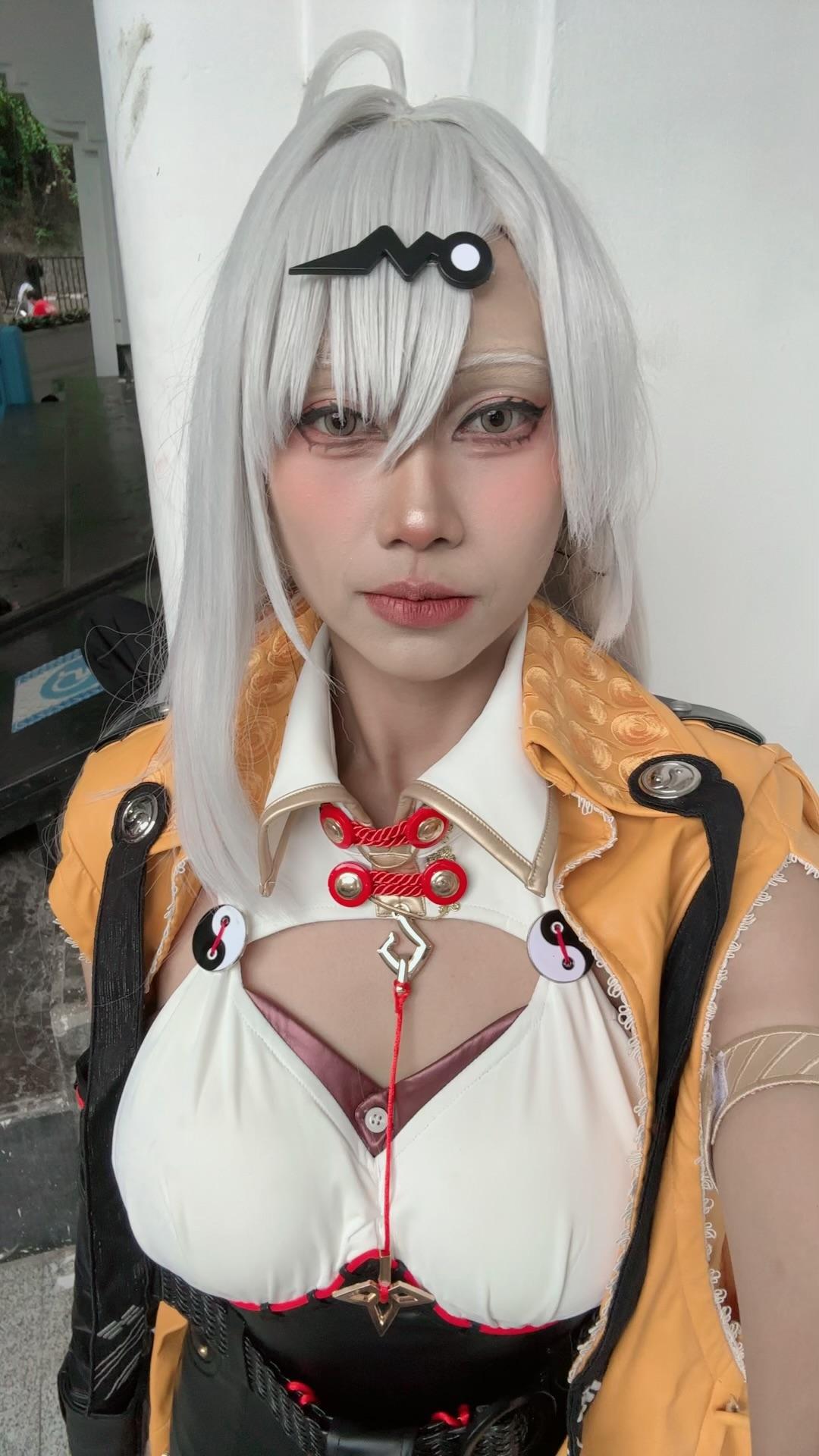 YIXUAN ZZZ PHOTOS