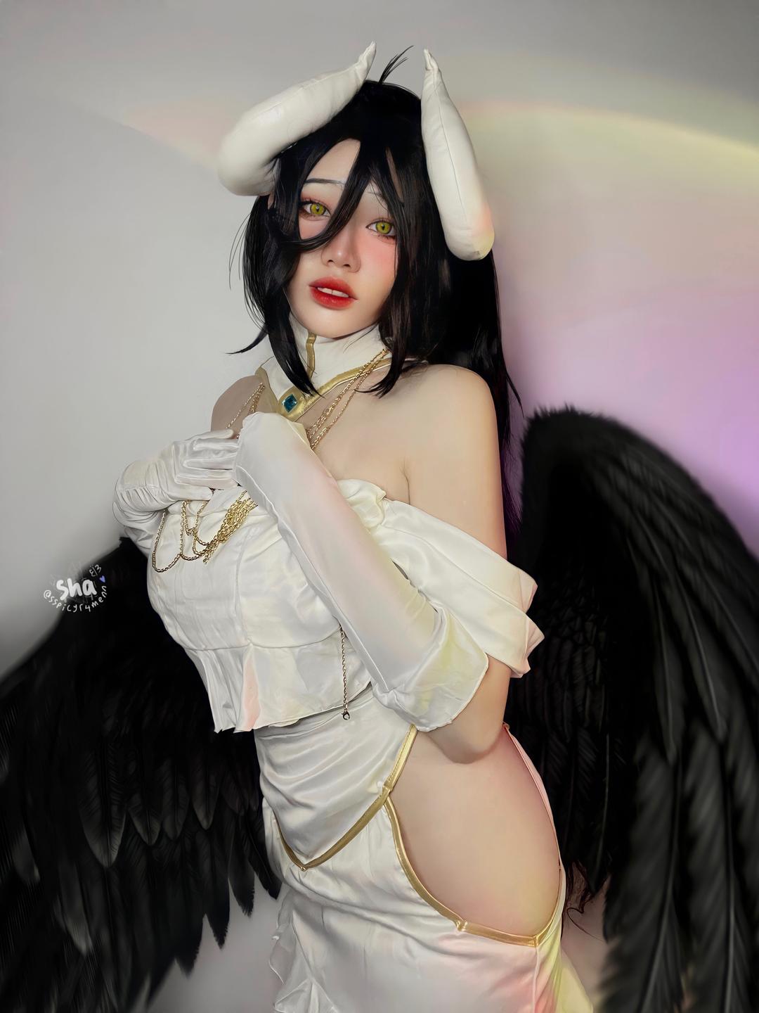 Albedo Overlord Cosplay Photopack!