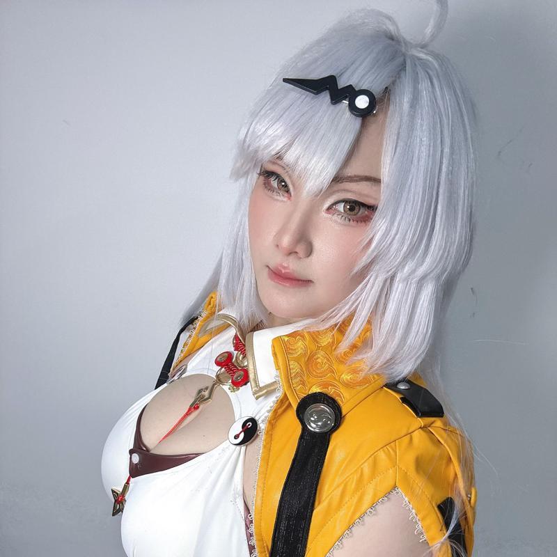 Aoi Shimotsuki